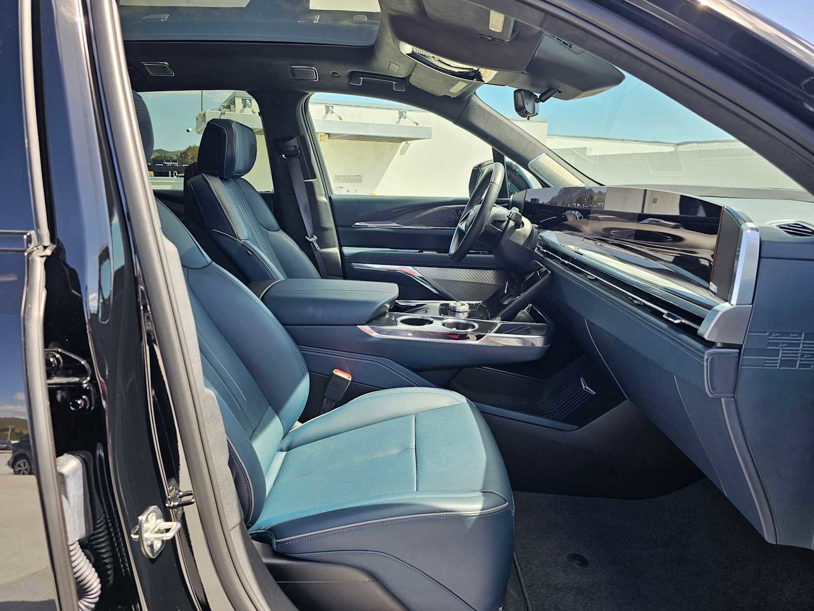 Used 2025 Cadillac Escalade IQ Sport 2 AWD/4WD image 10