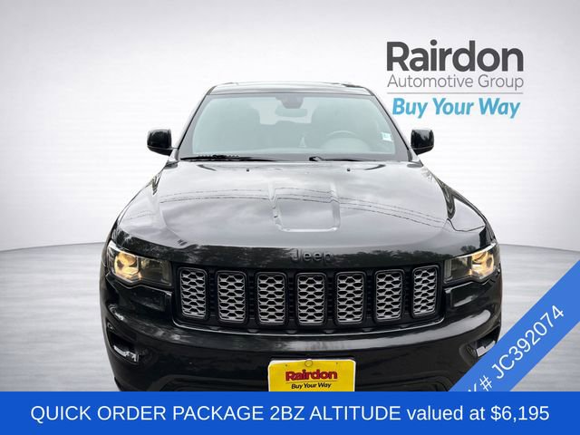Used 2018 Jeep Grand Cherokee Altitude RWD image 2