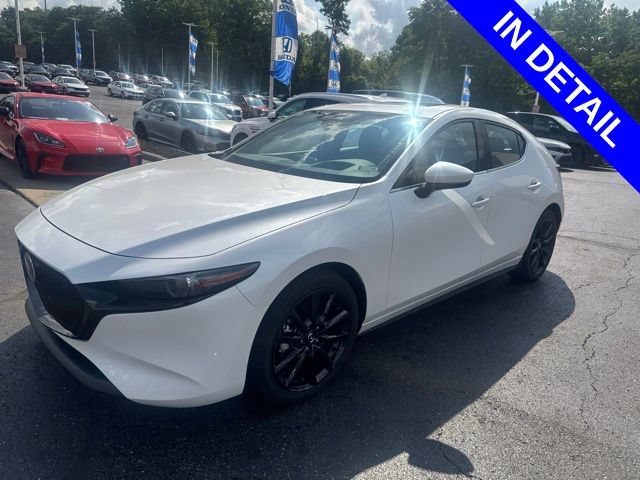 Used 2022 MAZDA MAZDA3 s FWD image 3