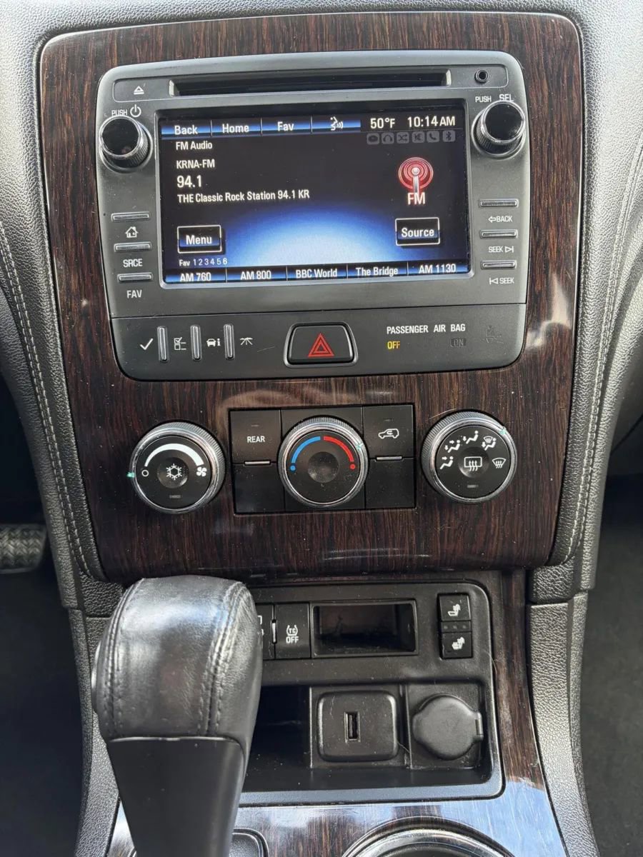 Used 2017 Chevrolet Traverse LT w/ Style and Technology Package AWD/4WD image 22