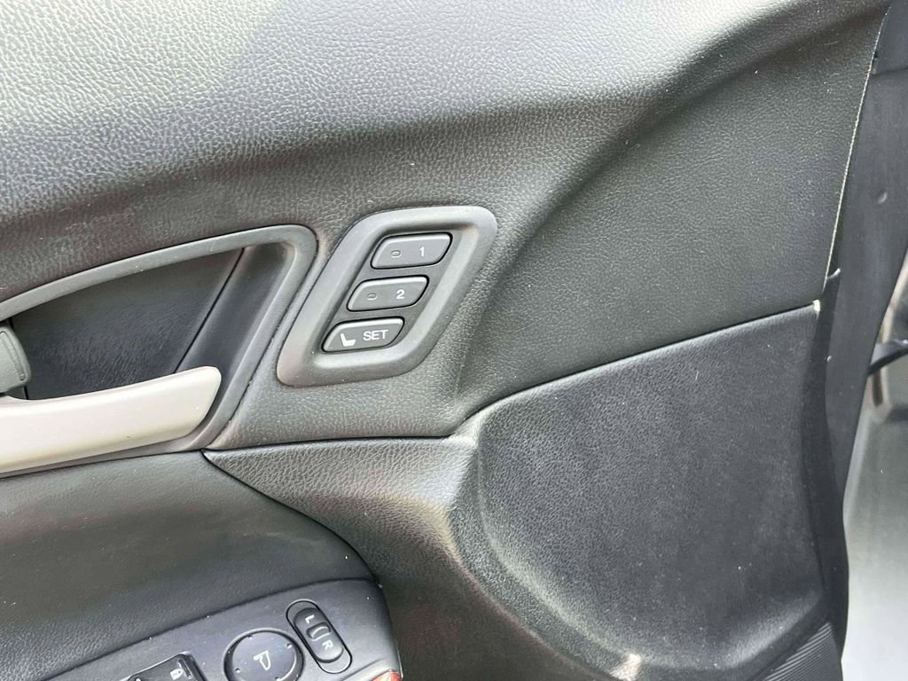 Used 2012 Honda Crosstour EX-L image 18