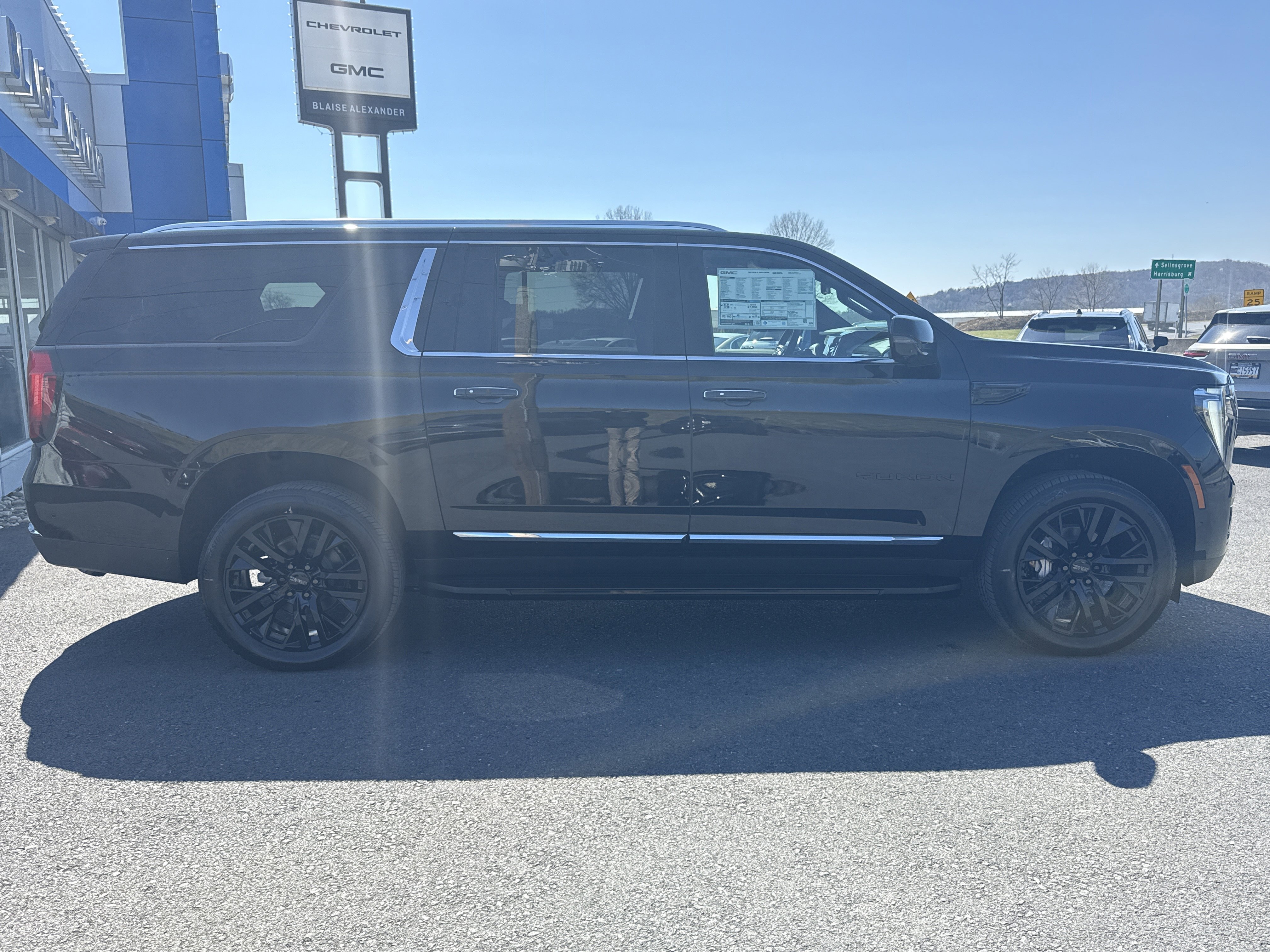 New 2026 GMC Yukon XL Elevation AWD/4WD video 2