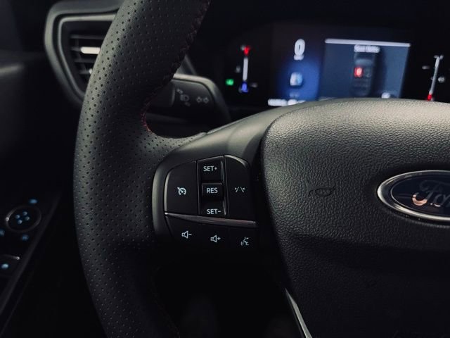 Used 2025 Ford Escape ST-Line image 24