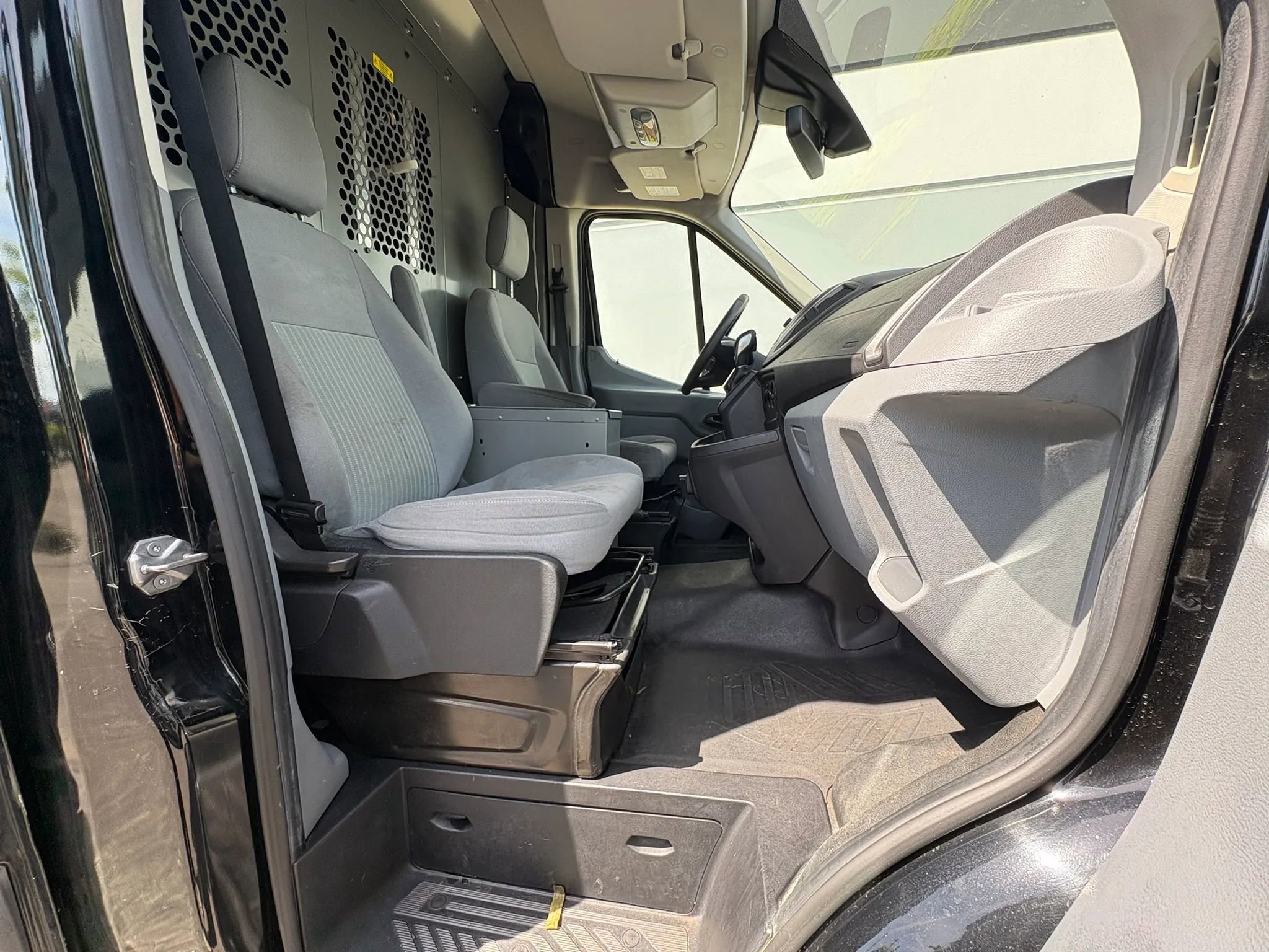 Used 2016 Ford Transit 250 148 Medium Roof RWD image 17