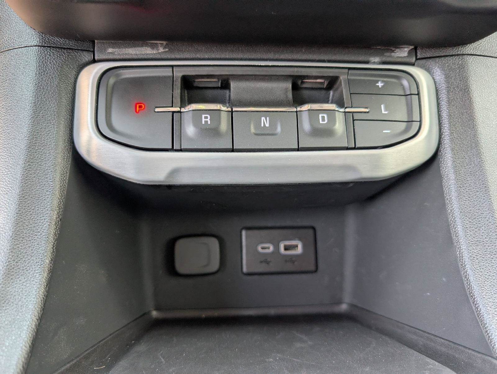 Used 2023 GMC Acadia SLE AWD/4WD image 14