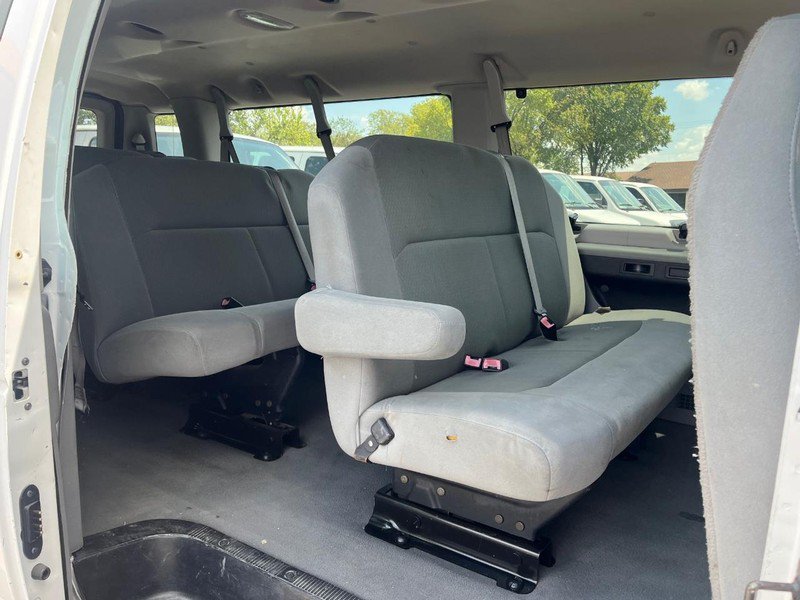 Used 2008 Ford E-350 and Econoline 350 XLT RWD image 7