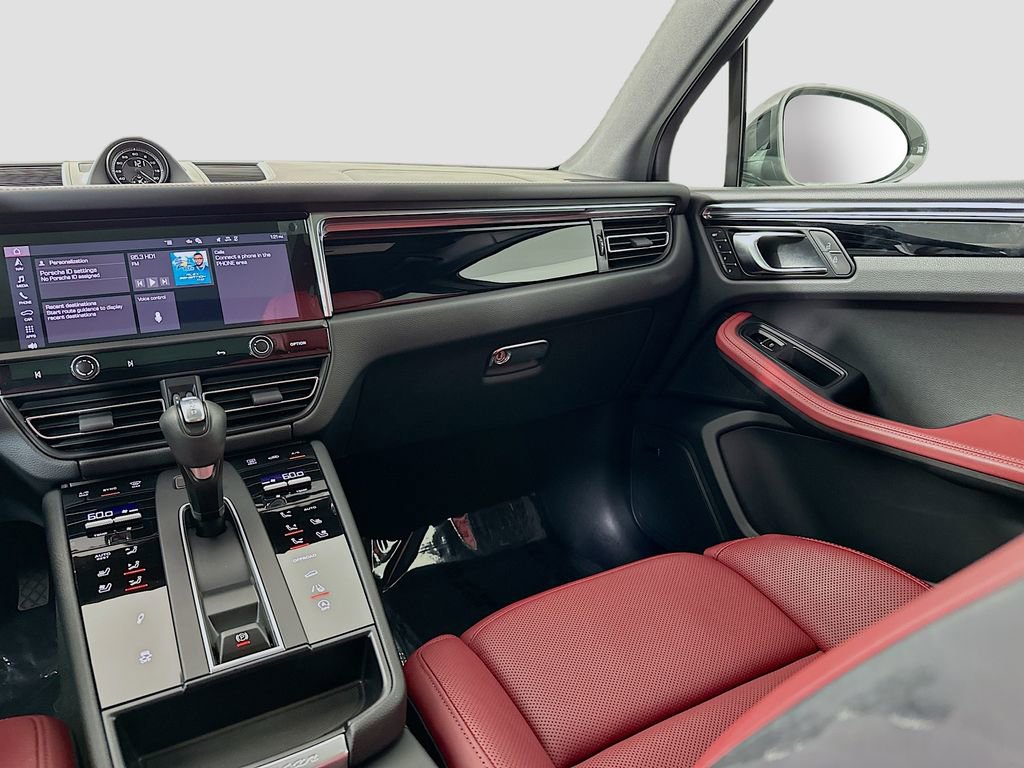 Certified 2026 Porsche Macan Turbo AWD/4WD image 26