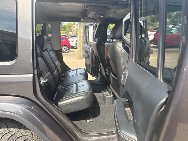 Used 2018 Jeep Wrangler Unlimited Sahara AWD/4WD image 13