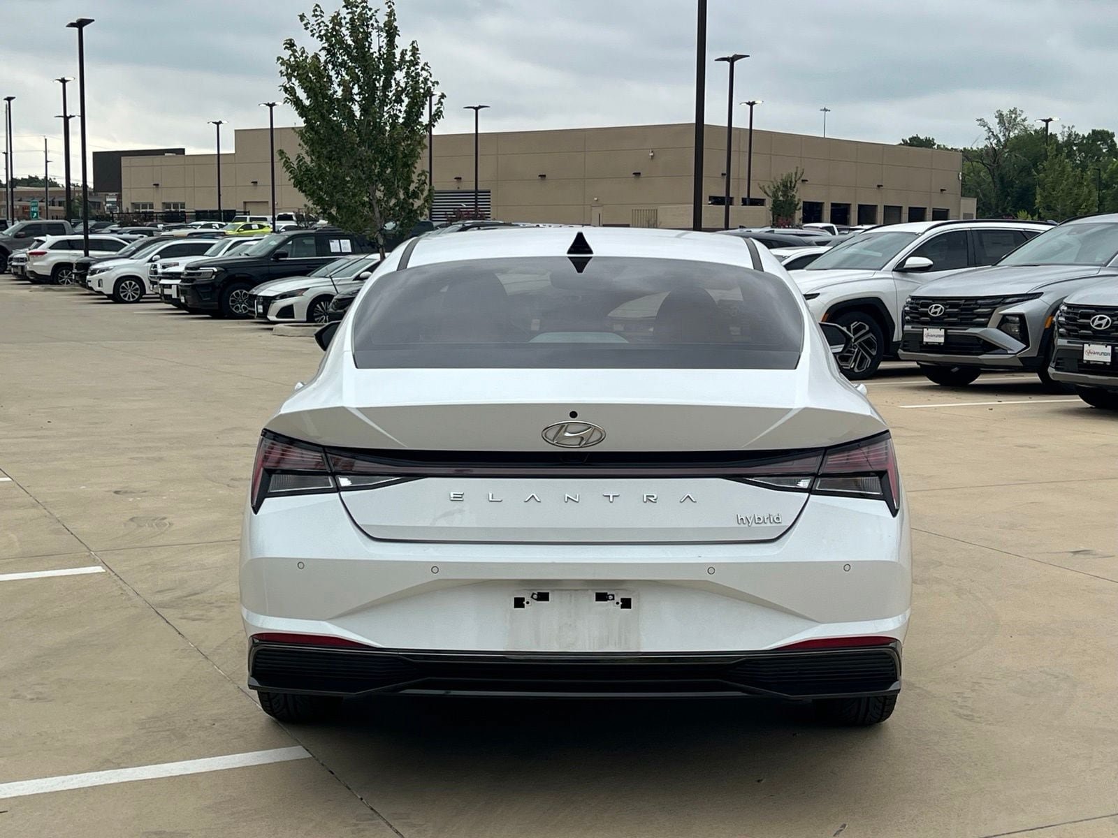 Certified 2021 Hyundai Elantra Limited FWD image 11