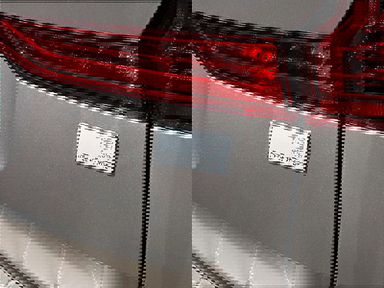 Used 2023 Volvo XC60 T8 Ultimate image 11