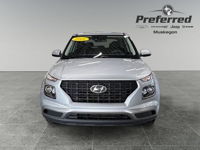 Used 2022 Hyundai Venue SE FWD image 11