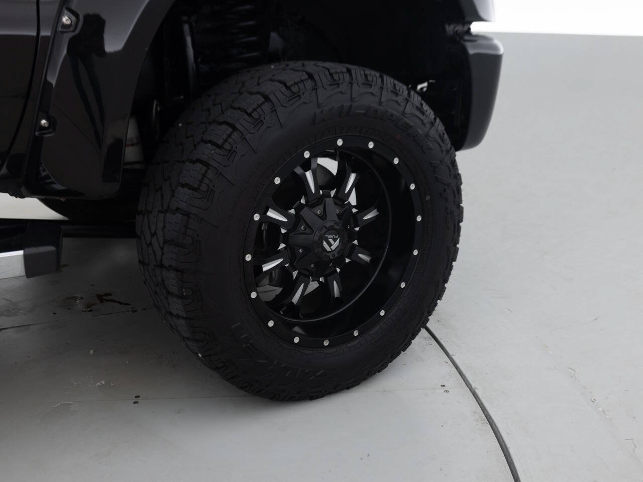 Used 2015 Ford F250 Platinum w/ FX4 Off-Road Package AWD/4WD image 19