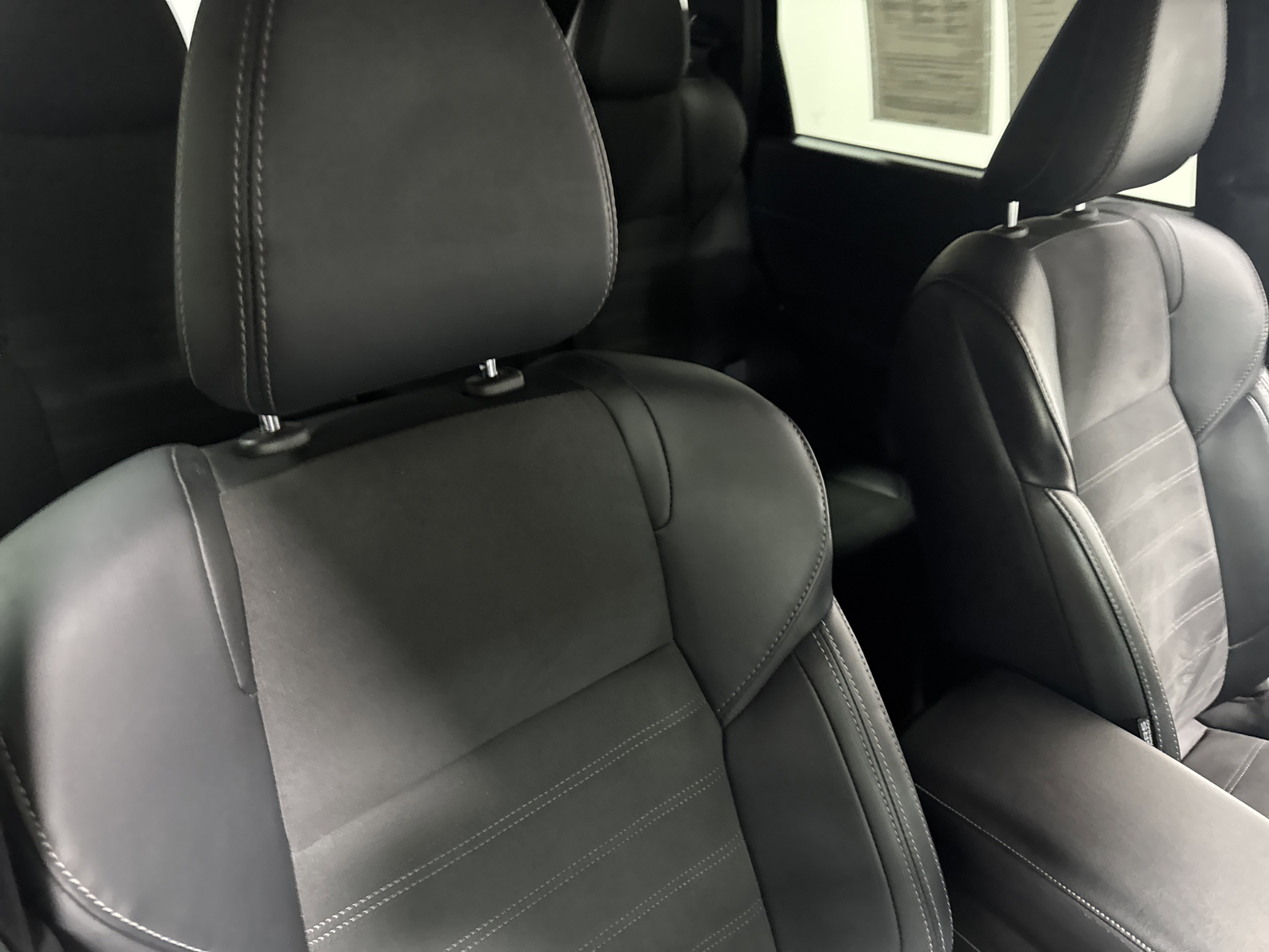 Used 2024 Mitsubishi Outlander SE image 39