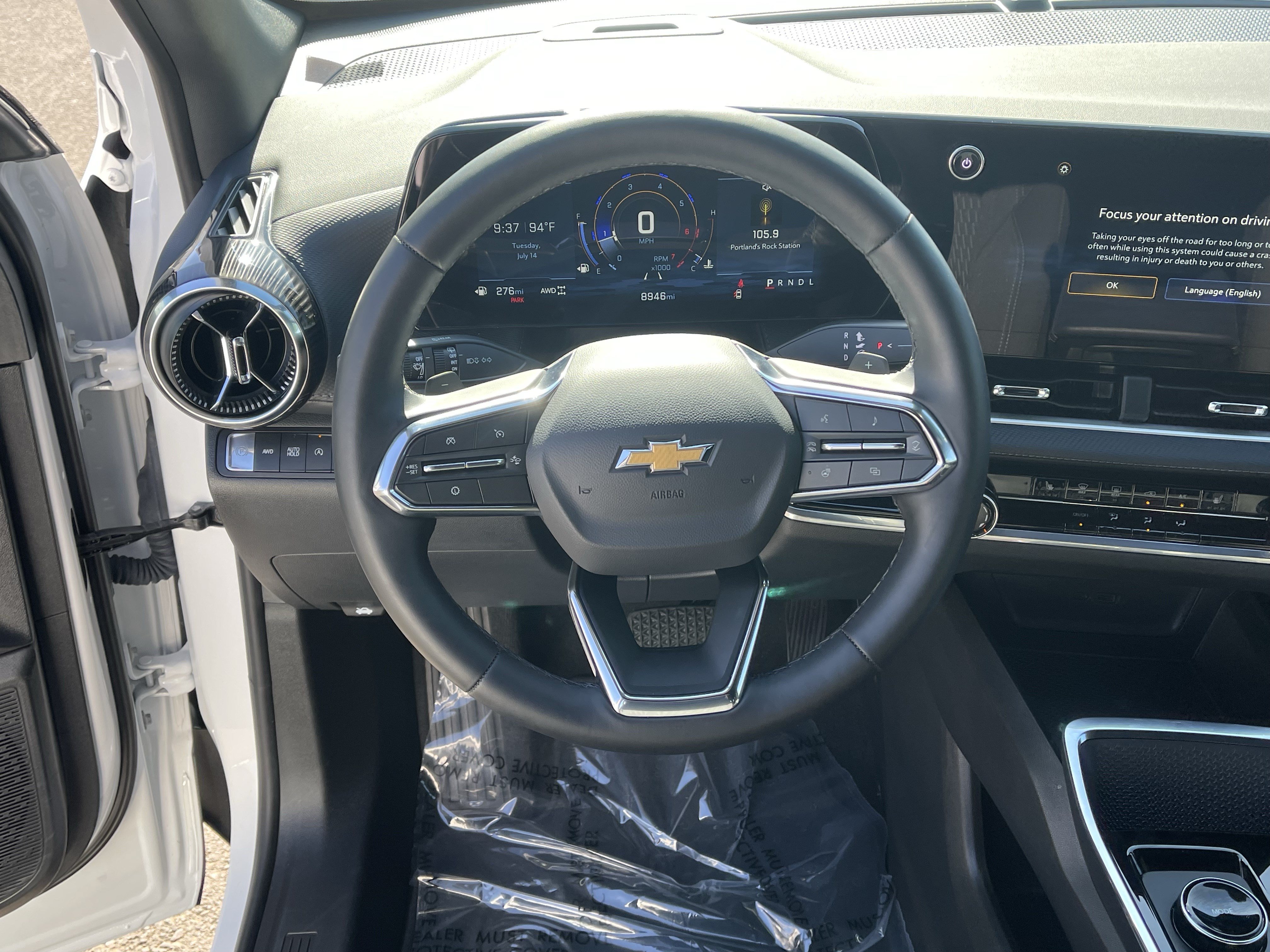 Used 2026 Chevrolet Equinox LT AWD/4WD image 13