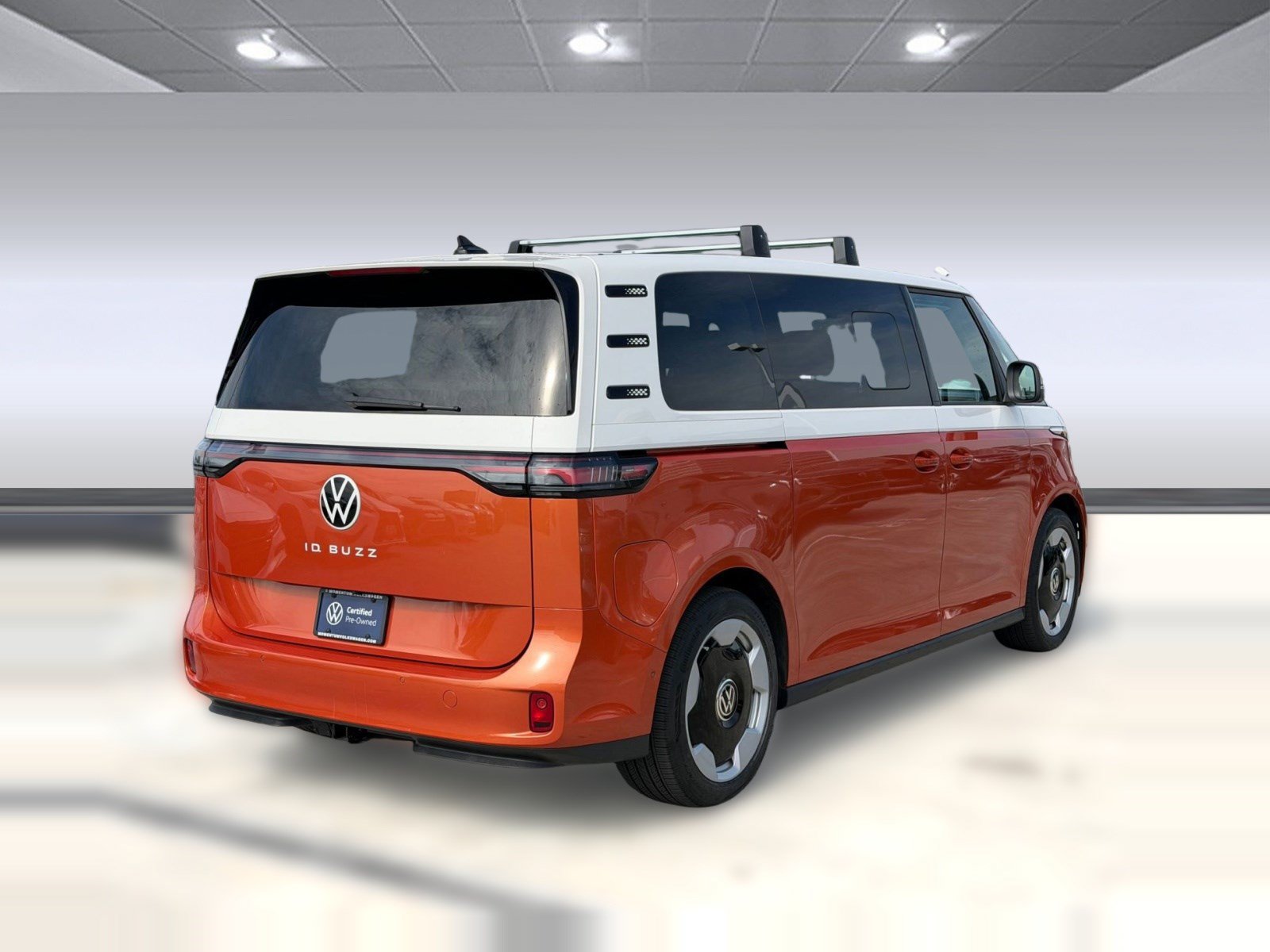 Certified 2025 Volkswagen ID. Buzz Pro S Plus RWD image 9
