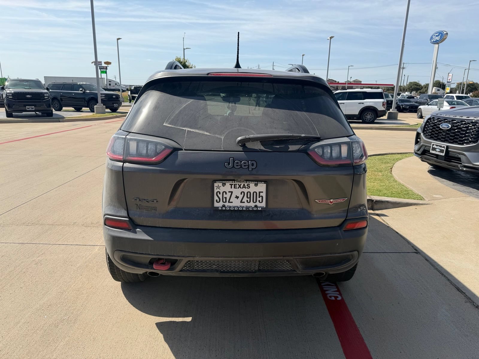Used 2022 Jeep Cherokee Trailhawk w/ Premium Leather Package AWD/4WD image 11