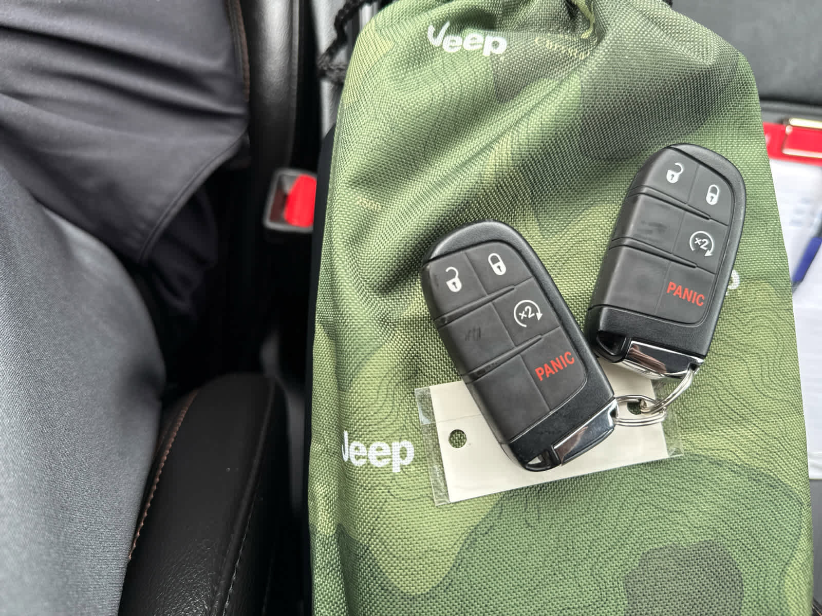 Used 2022 Jeep Compass Limited image 23