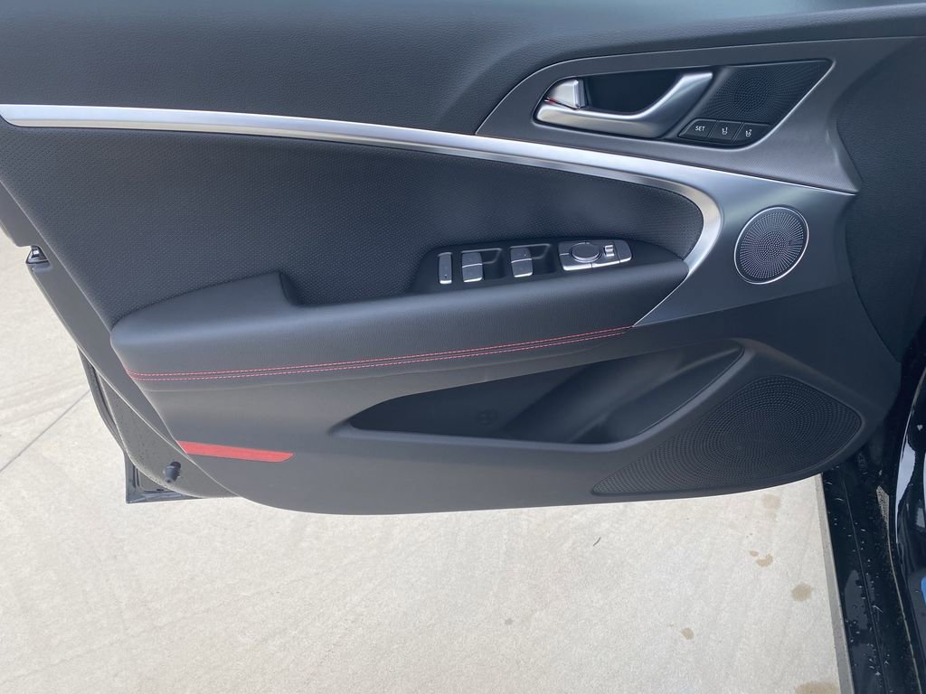 New 2025 Genesis G70 2.5T w/ Sport Prestige Package image 15