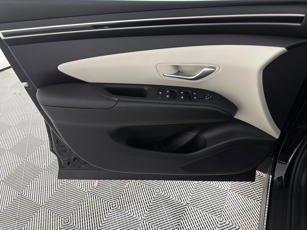 Certified 2024 Hyundai Tucson SE FWD image 12
