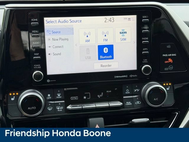 Used 2020 Toyota Highlander XLE AWD/4WD image 26