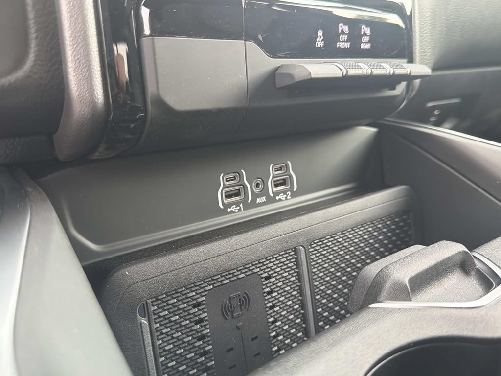 New 2026 RAM 1500 Big Horn AWD/4WD image 12