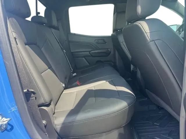 Used 2025 Chevrolet Colorado Trail Boss AWD/4WD image 16