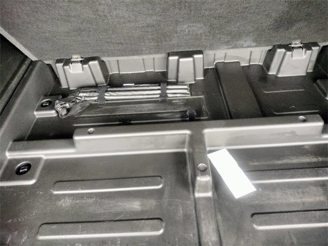 Used 2023 Chevrolet Suburban High Country image 19