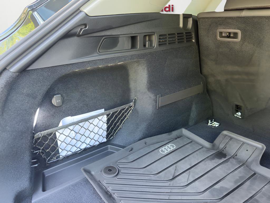 Used 2025 Audi Q5 Premium w/ Convenience Package image 40