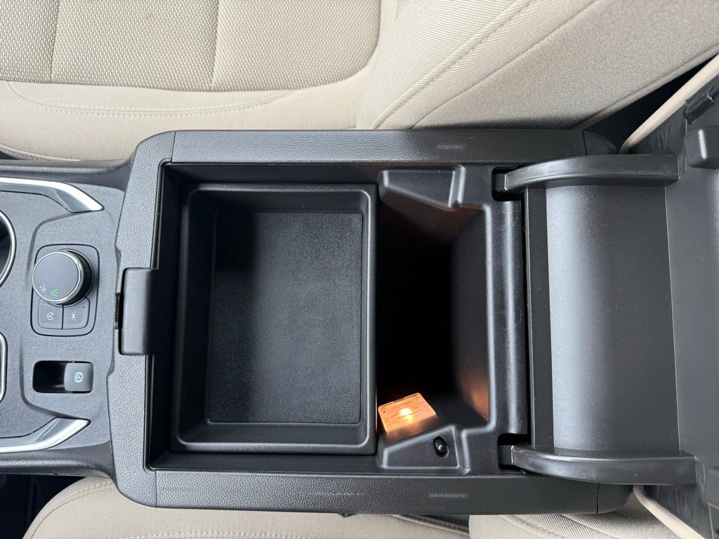 Used 2023 Chevrolet Traverse LS w/ Safety Package image 40