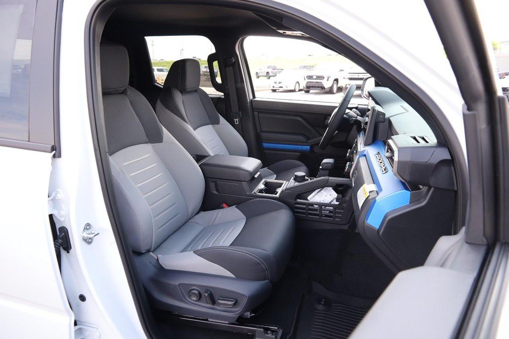 New 2026 Toyota Tacoma TRD Sport AWD/4WD image 31