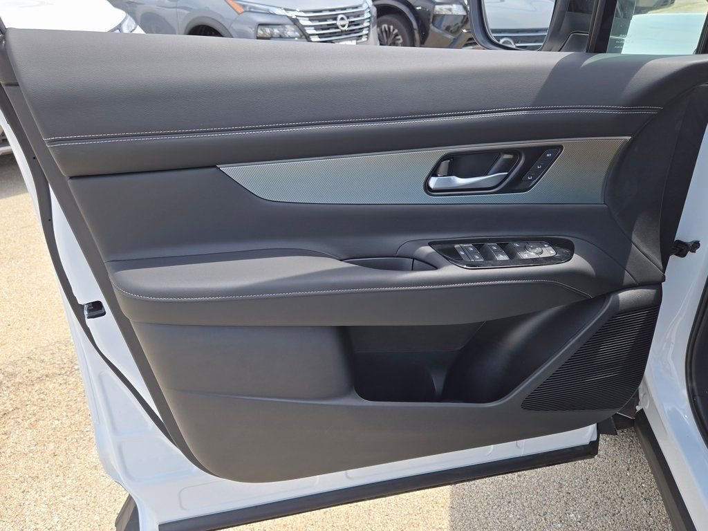 Used 2025 Nissan Murano SL AWD/4WD image 23