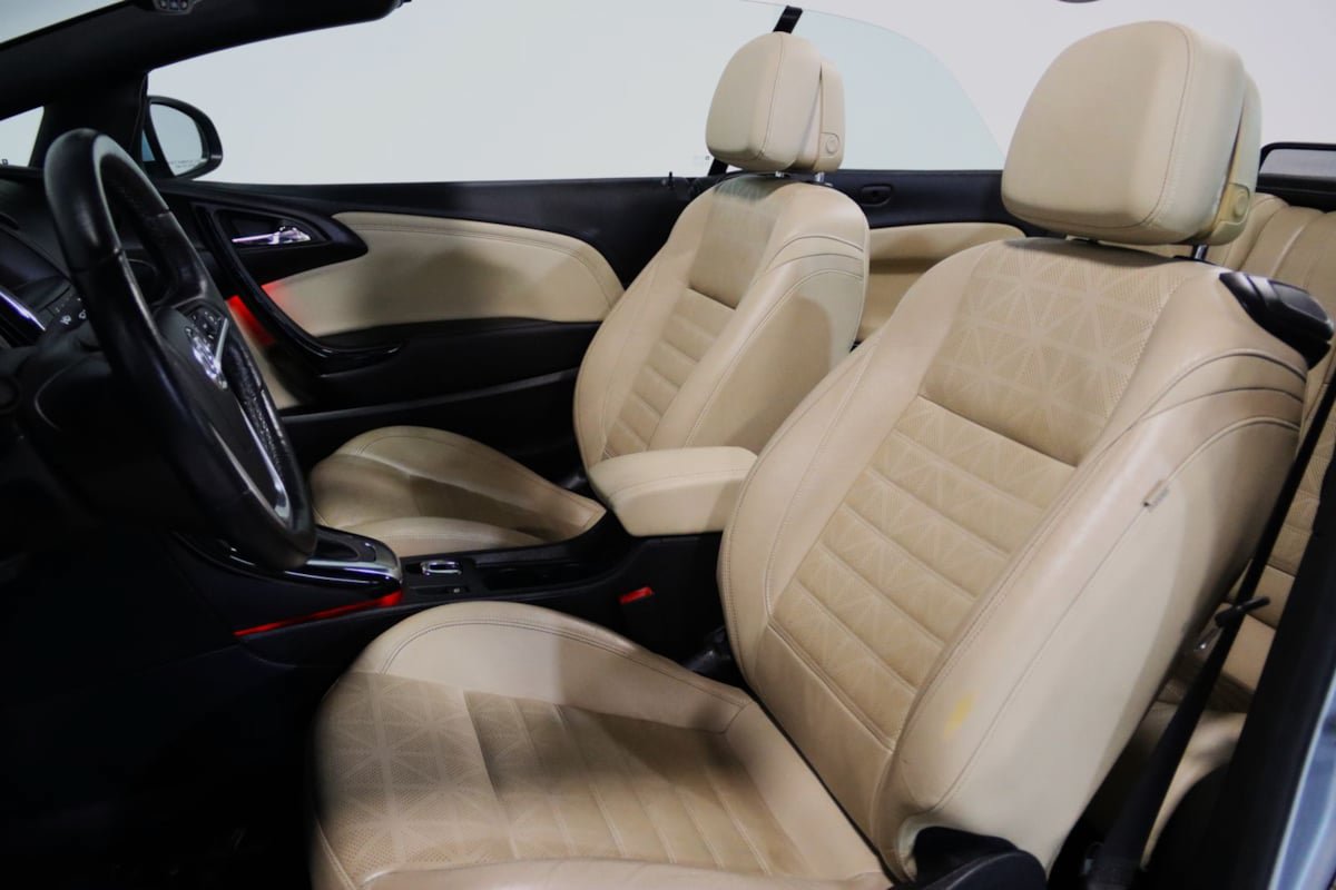 Used 2018 Buick Cascada Premium FWD image 43