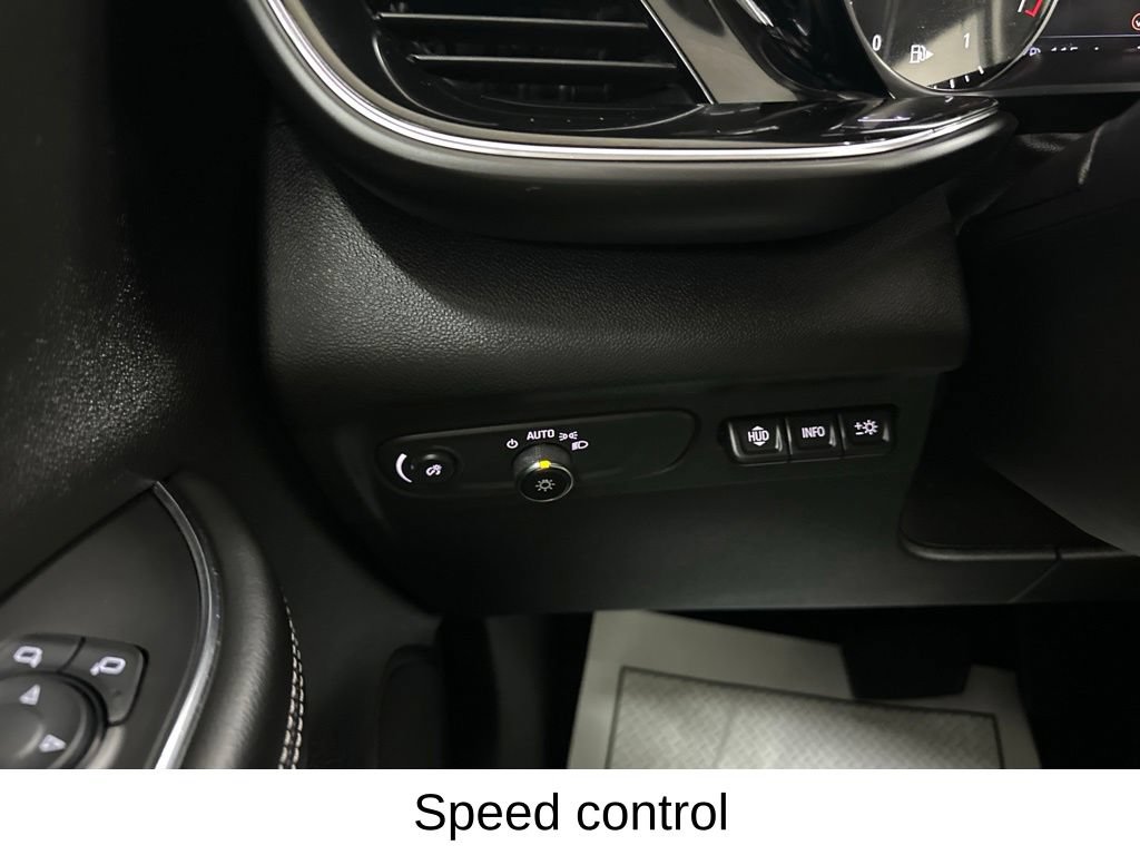 Used 2023 Buick Envision Avenir AWD/4WD image 45