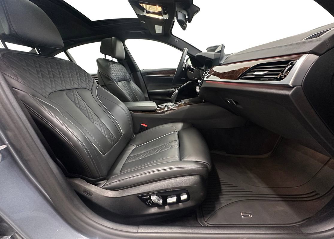 Used 2020 BMW 540i xDrive w/ Executive Package image 17