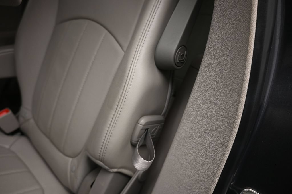Used 2014 Buick Enclave Leather FWD image 32