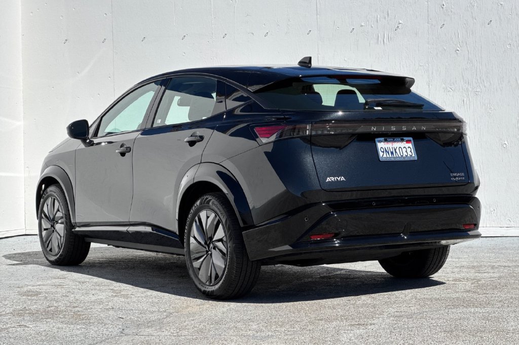 Used 2024 Nissan Ariya AWD image 5