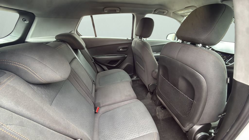 Used 2020 Chevrolet Trax LS image 14