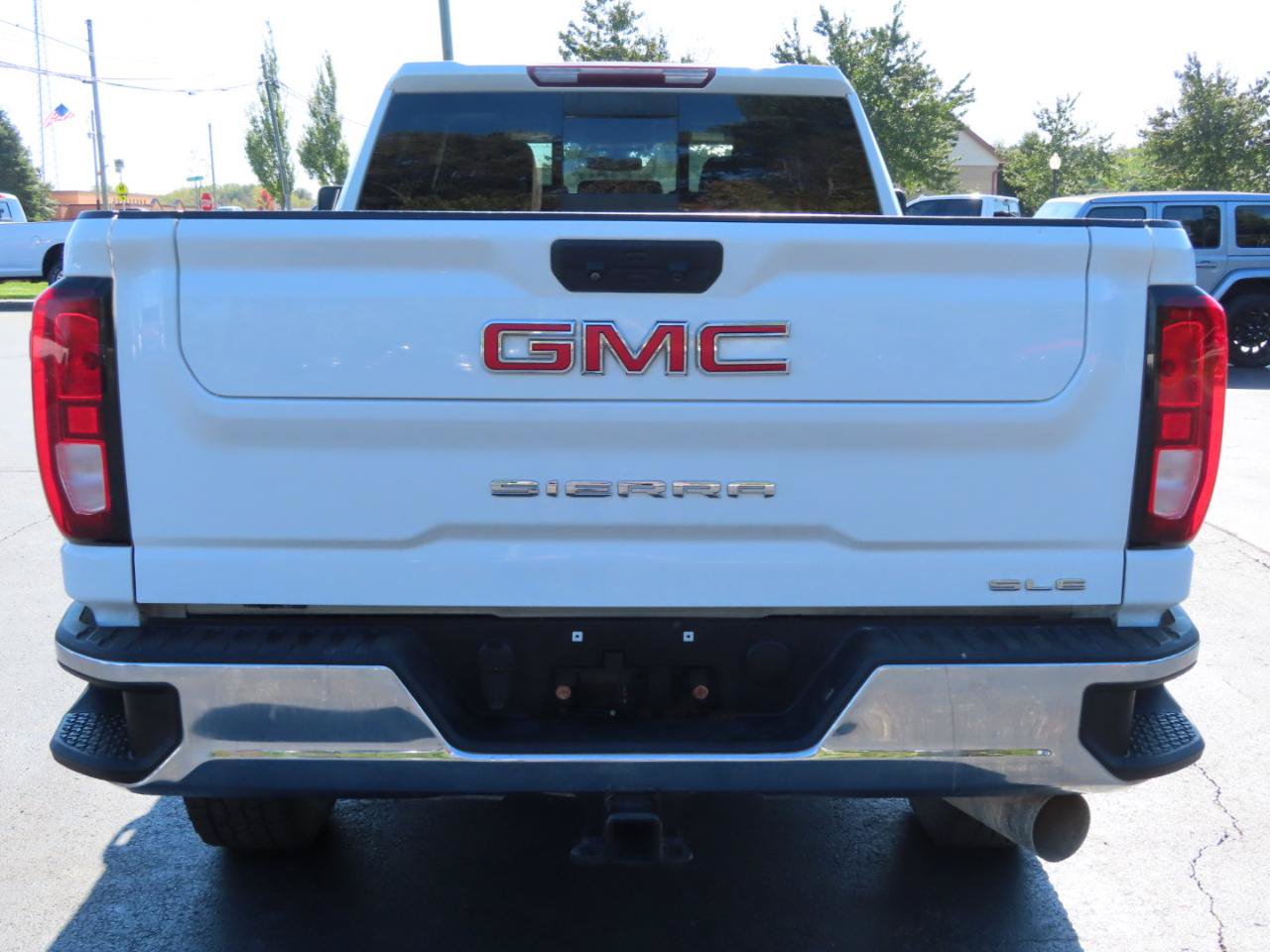 Used 2022 GMC Sierra 2500 SLE w/ SLE Convenience Package AWD/4WD image 5
