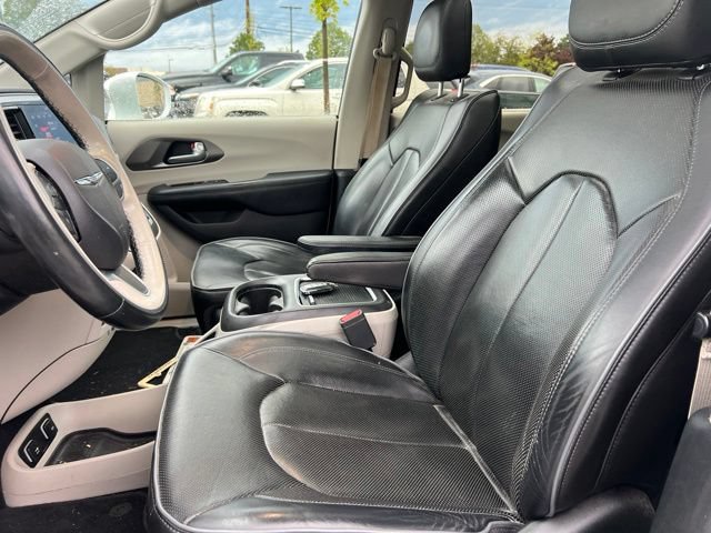 Used 2019 Chrysler Pacifica Limited FWD image 23