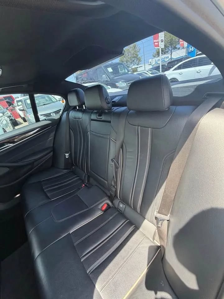 Used 2018 BMW 530i RWD image 8