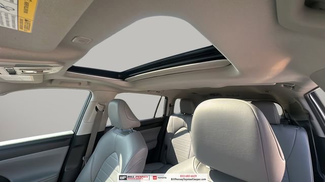Used 2023 Toyota Highlander XLE image 12