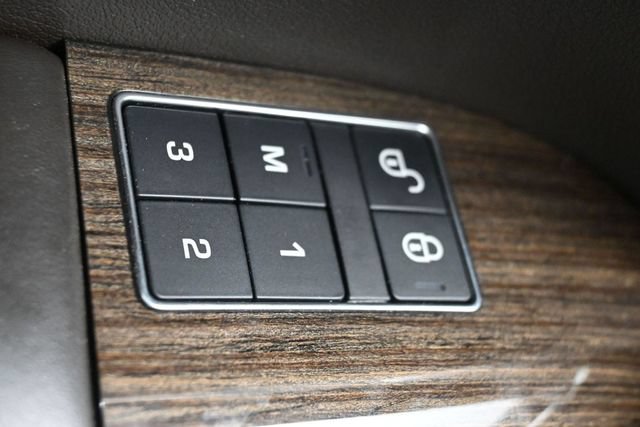 Used 2019 Land Rover Range Rover Sport HSE AWD/4WD image 26