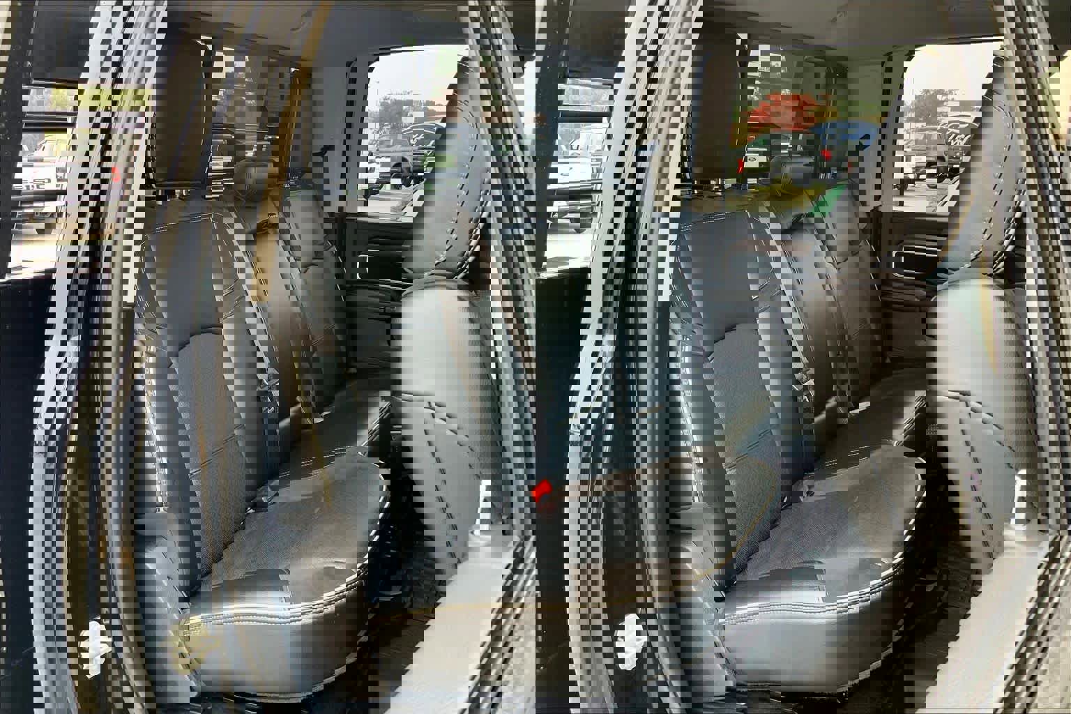 Used 2024 RAM 5500 Laramie image 17