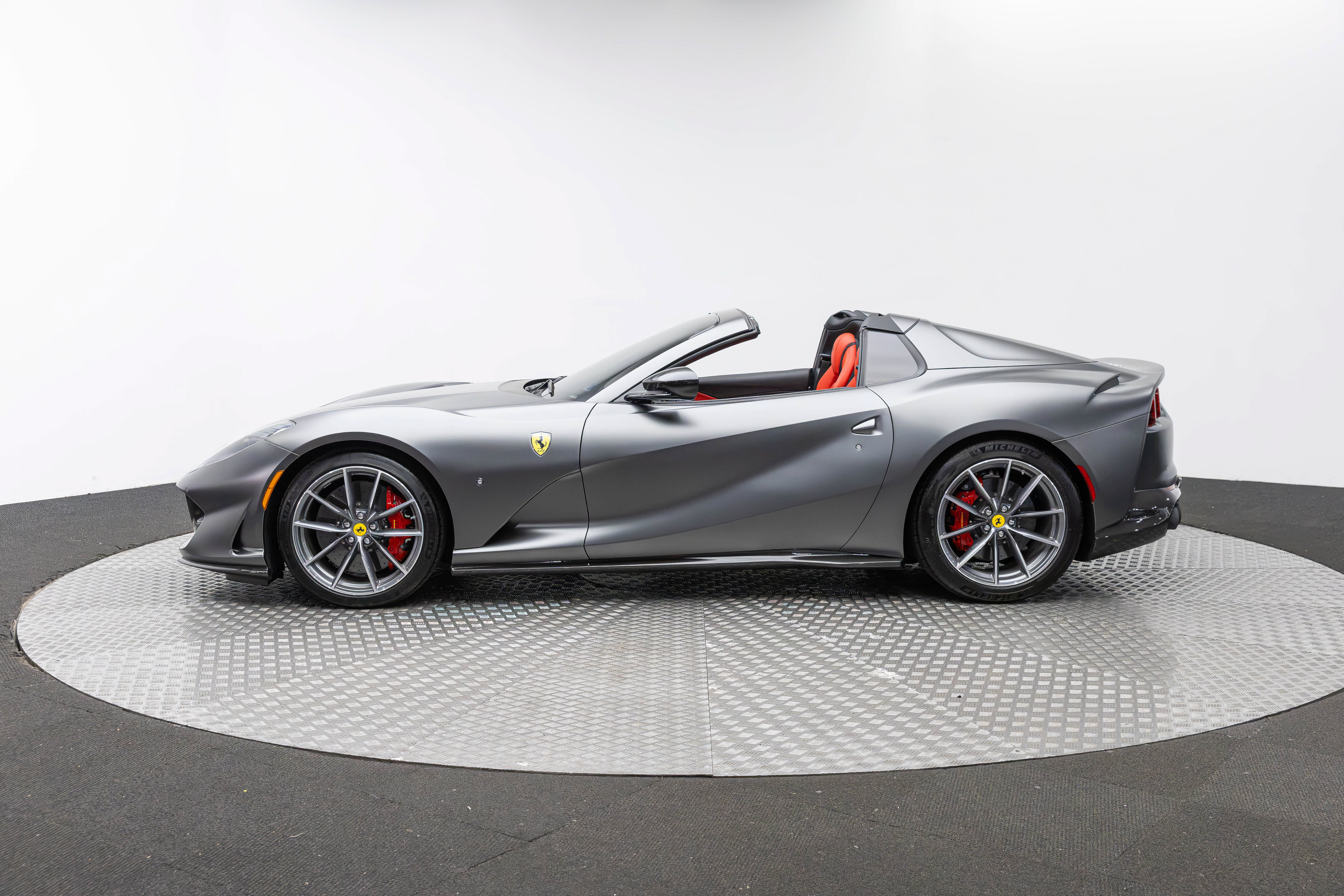 Certified 2023 Ferrari 812 GTS RWD image 2