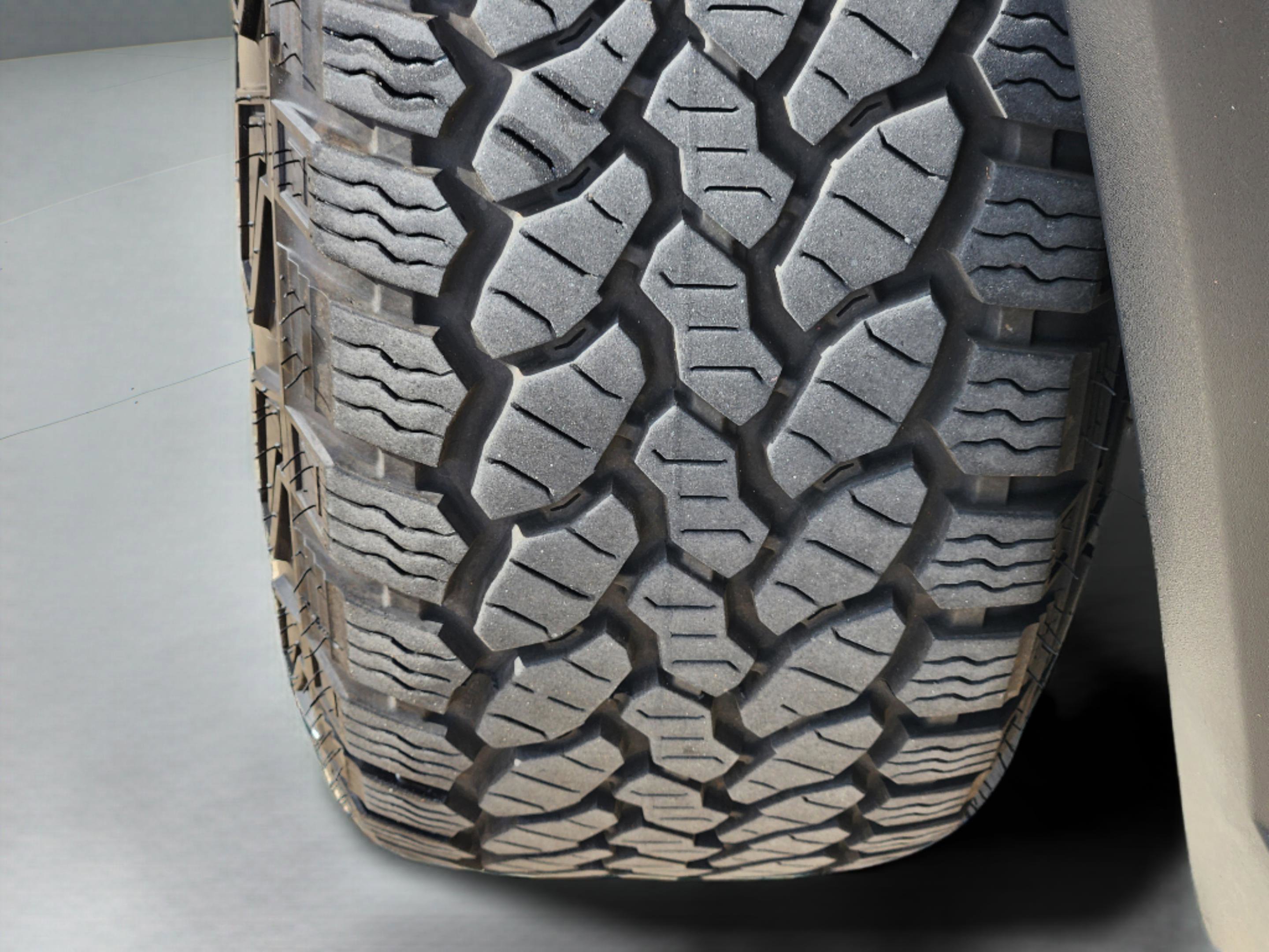 Used 2025 Chevrolet Equinox ACTIV w/ Safety and Technology Package image 12