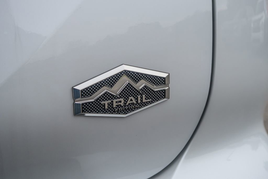 New 2026 Mitsubishi Outlander AWD image 14