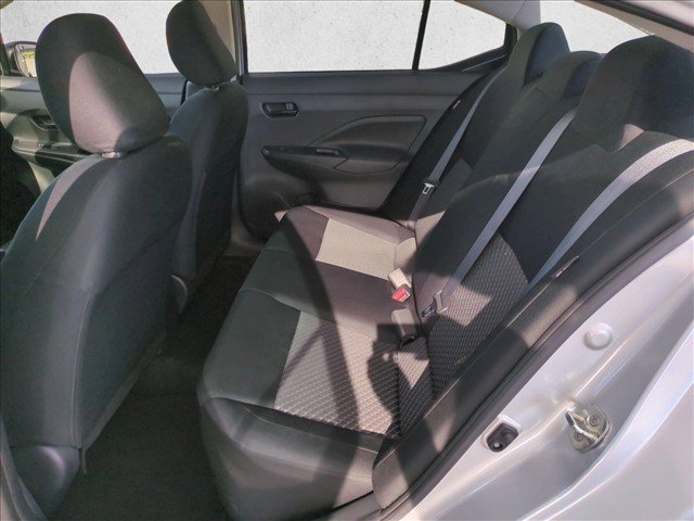 Used 2022 Nissan Versa S FWD image 17