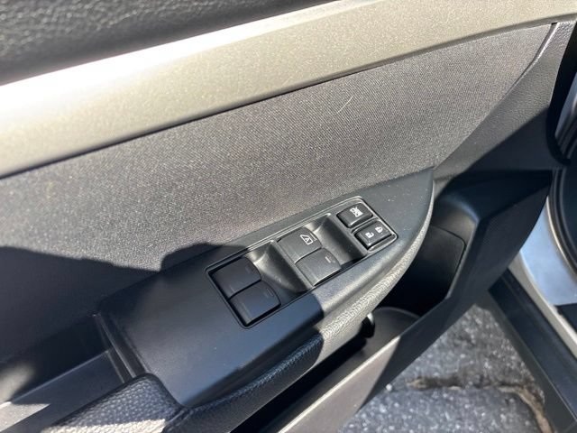 Used 2012 Subaru Outback 2.5i Premium AWD/4WD image 13