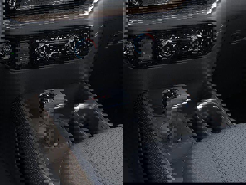 New 2026 GMC Sierra 1500 SLT w/ SLT Premium Plus Package image 23