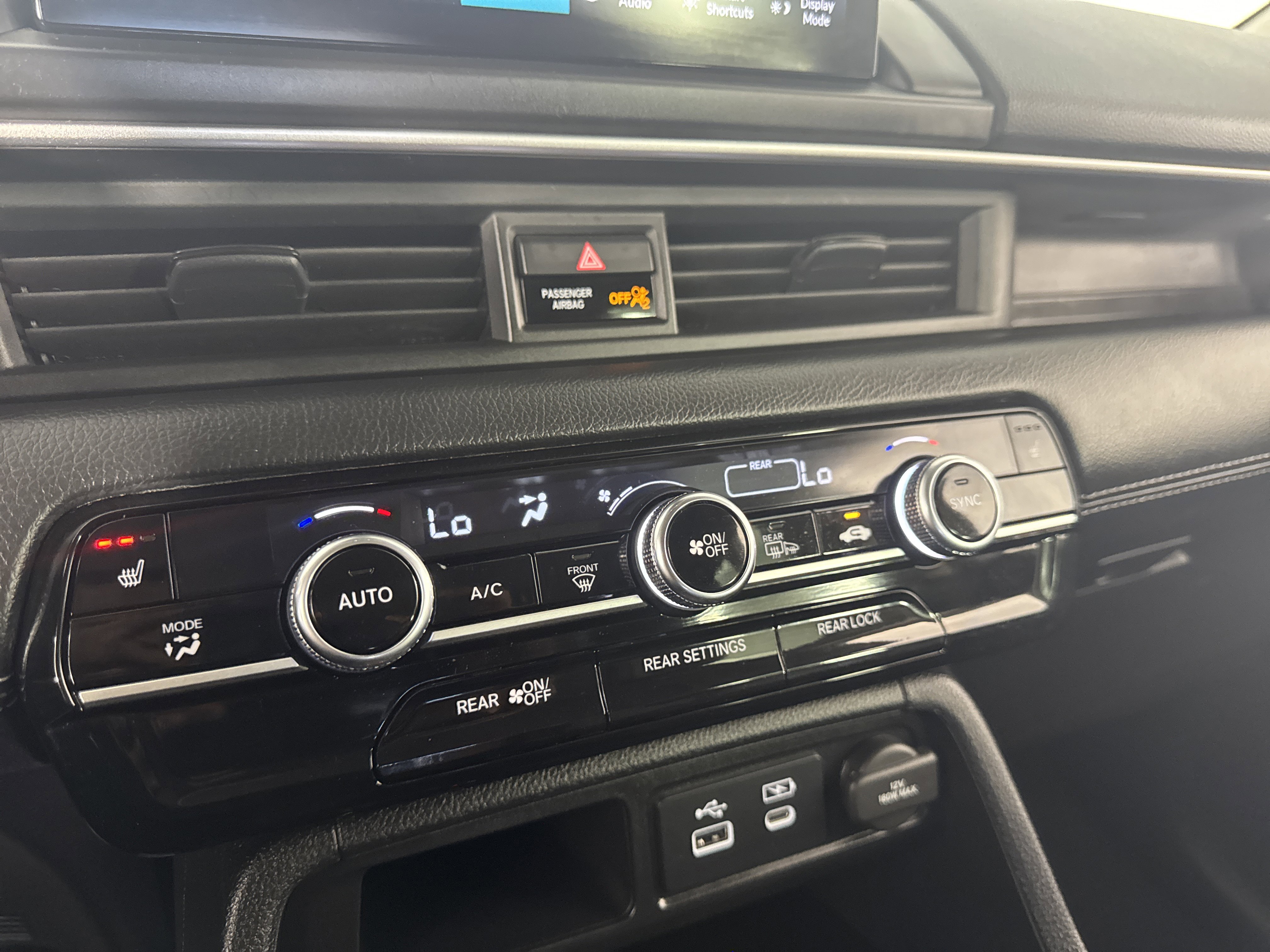 Certified 2024 Honda Pilot Touring image 32